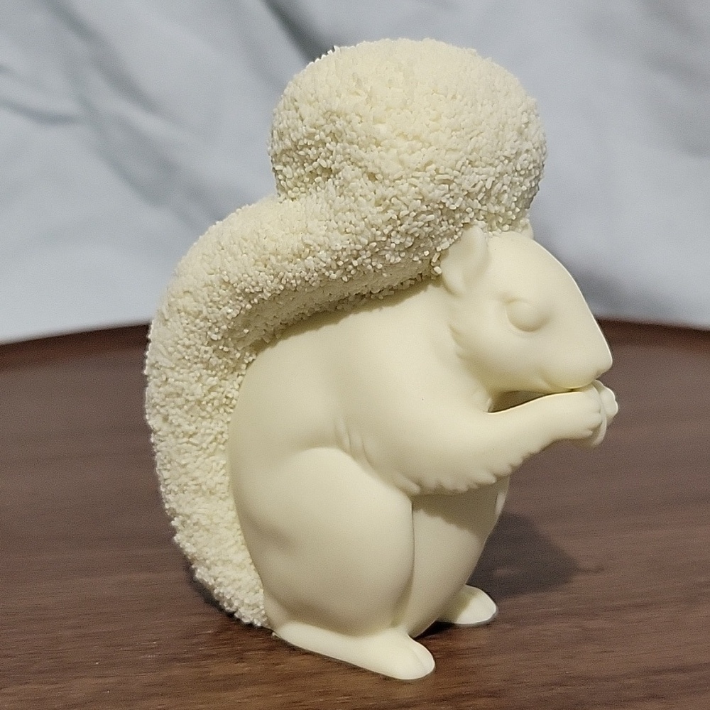 Department 56 Bisque Porcelain Squirrel Figurine 2001 EUC